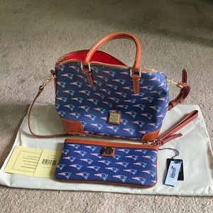 Dooney and Bourke leather Patriots bag/wristlet